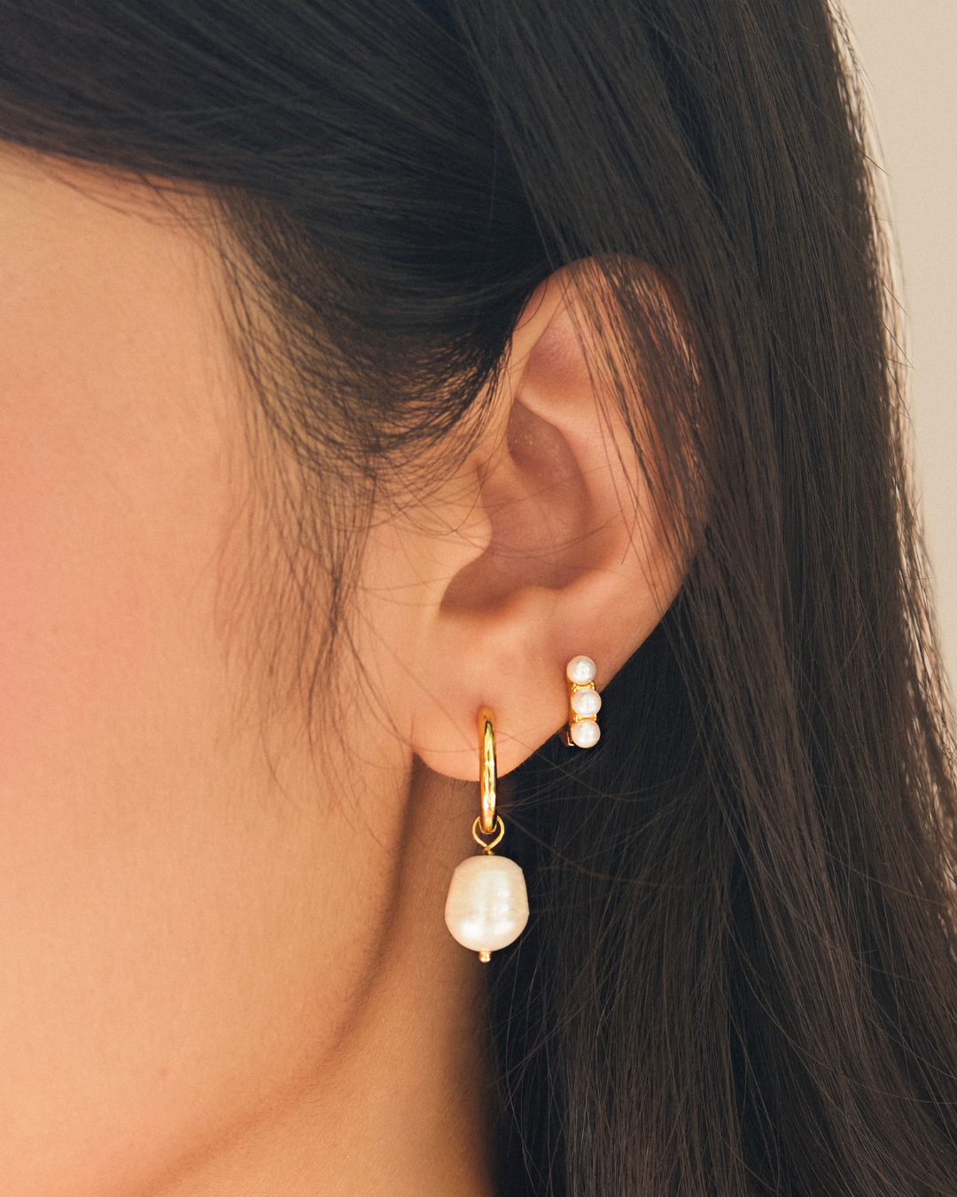 MIRA PEARL HOOPS