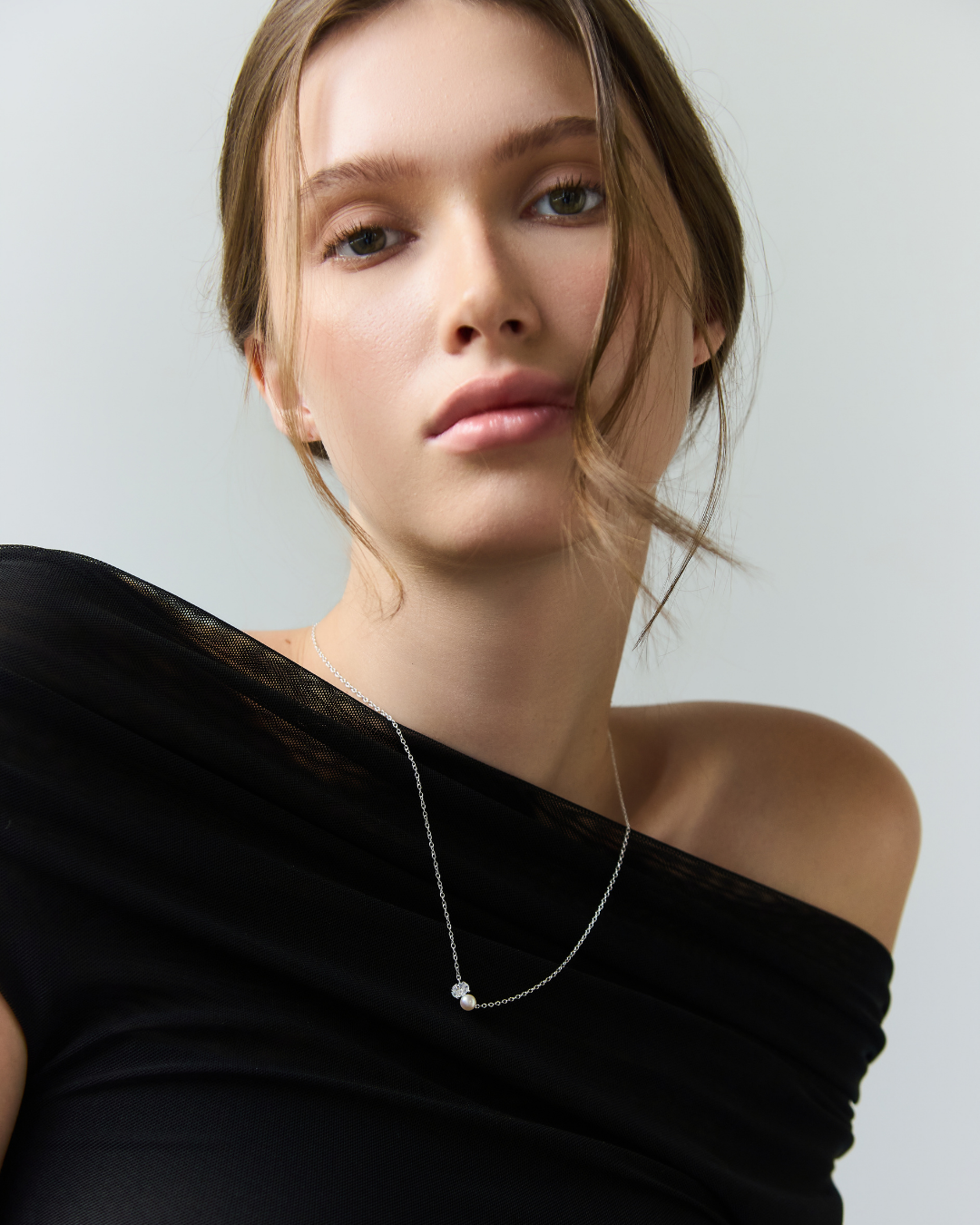 SILVER PEARL & DIAMOND NECKLACE