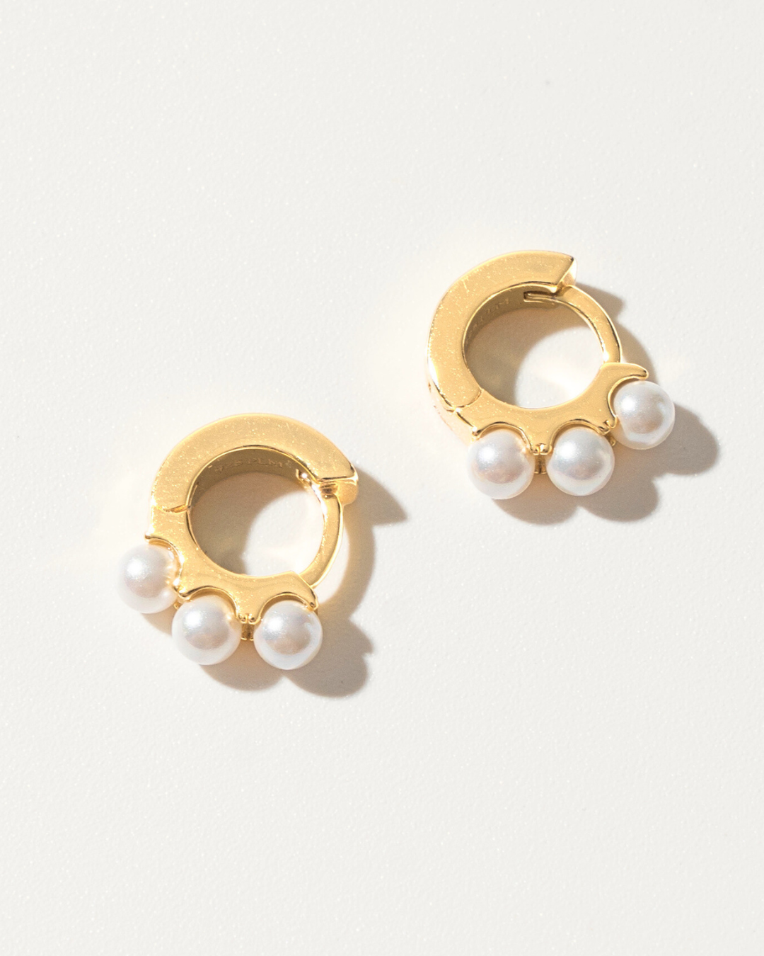 KHUYÊN TAI PERLAMUSE VÀNG VERMEIL 16K MINI TRÒN NGỌC TRAI 10.5MM