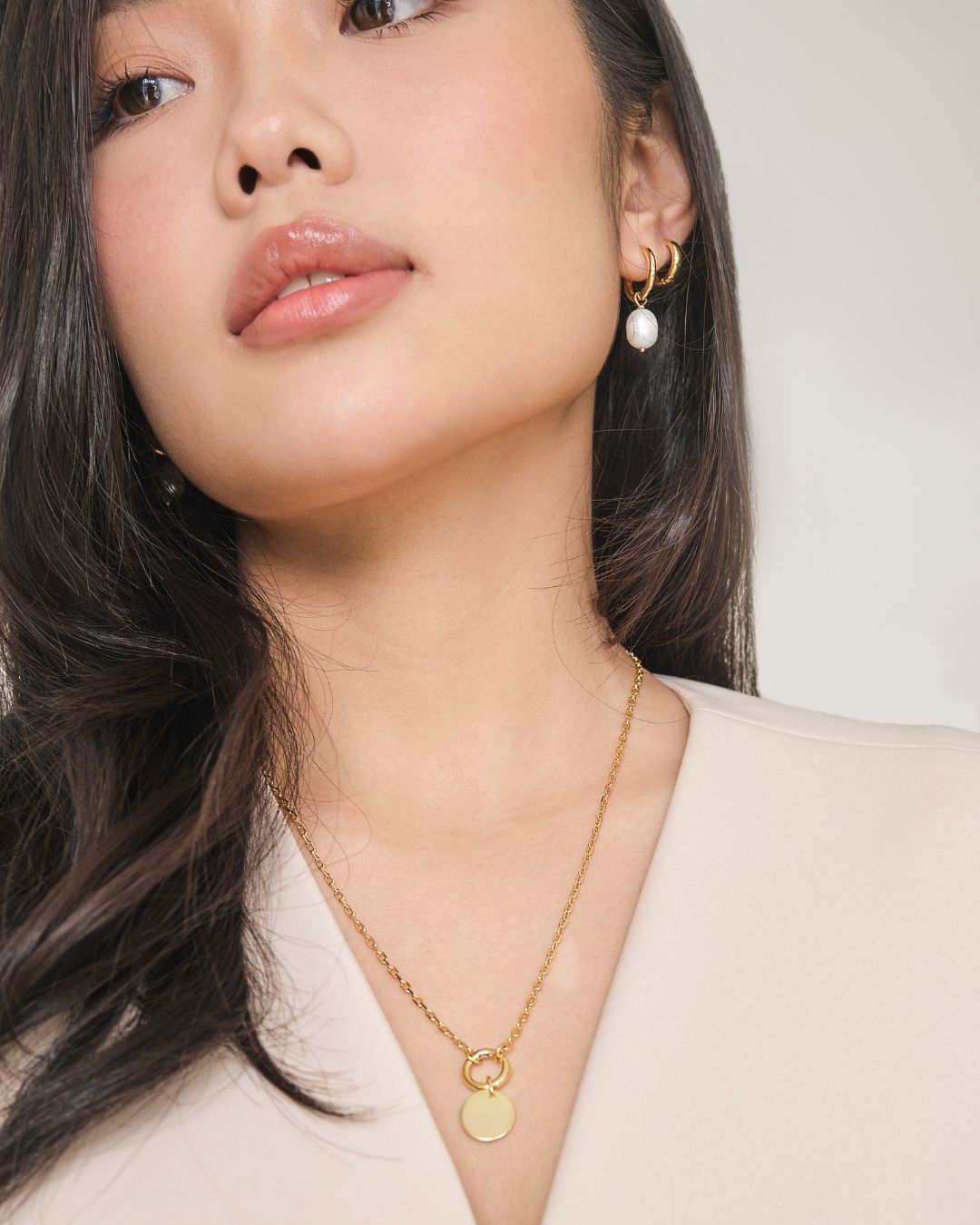 KHUYÊN TAI RƠI PERLAMUSE VÀNG VERMEIL 16K TIMELESS NGỌC TRAI TỰ NHIÊN ĐEO 2 KIỂU