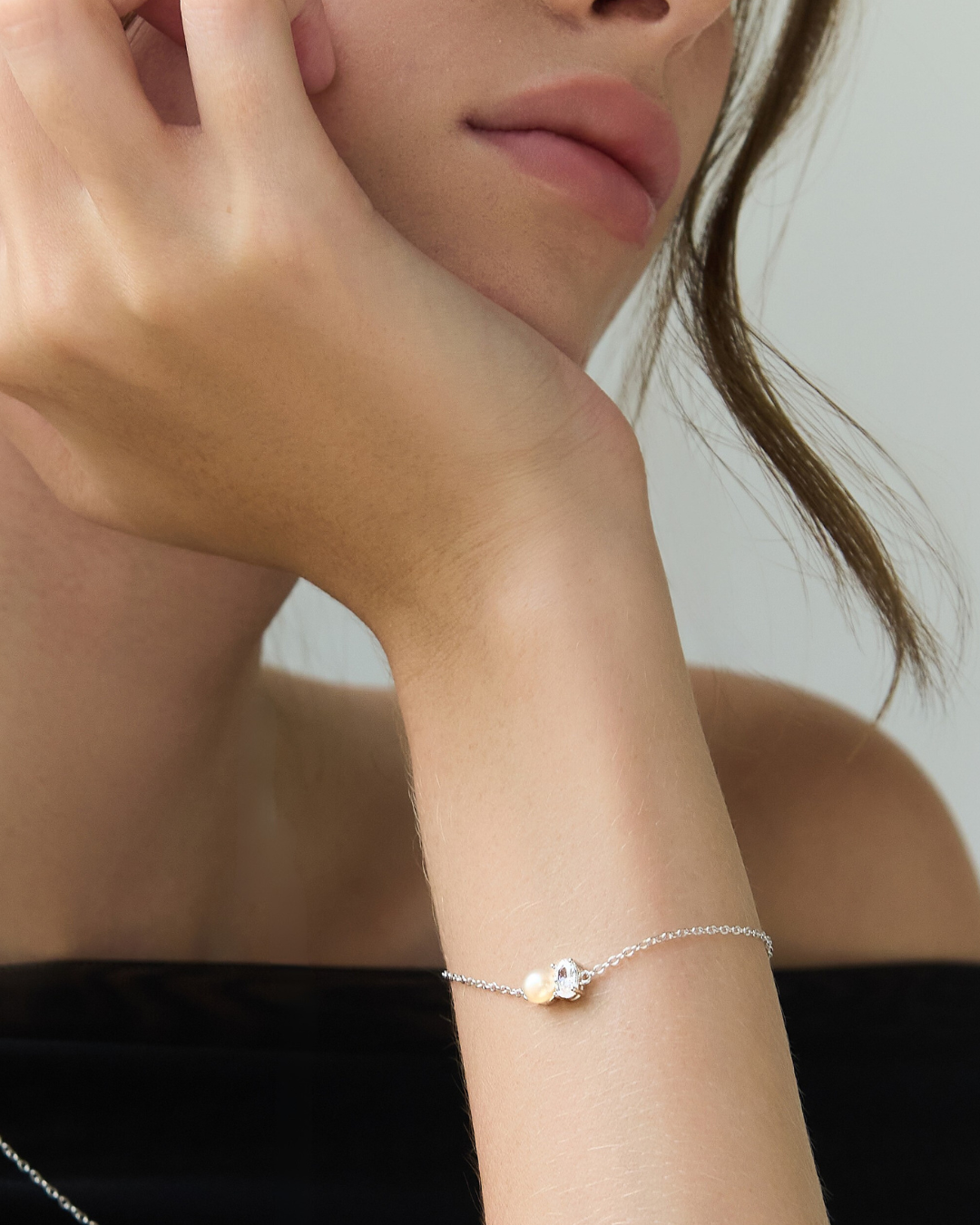 SILVER PEARL & DIAMOND BRACELET