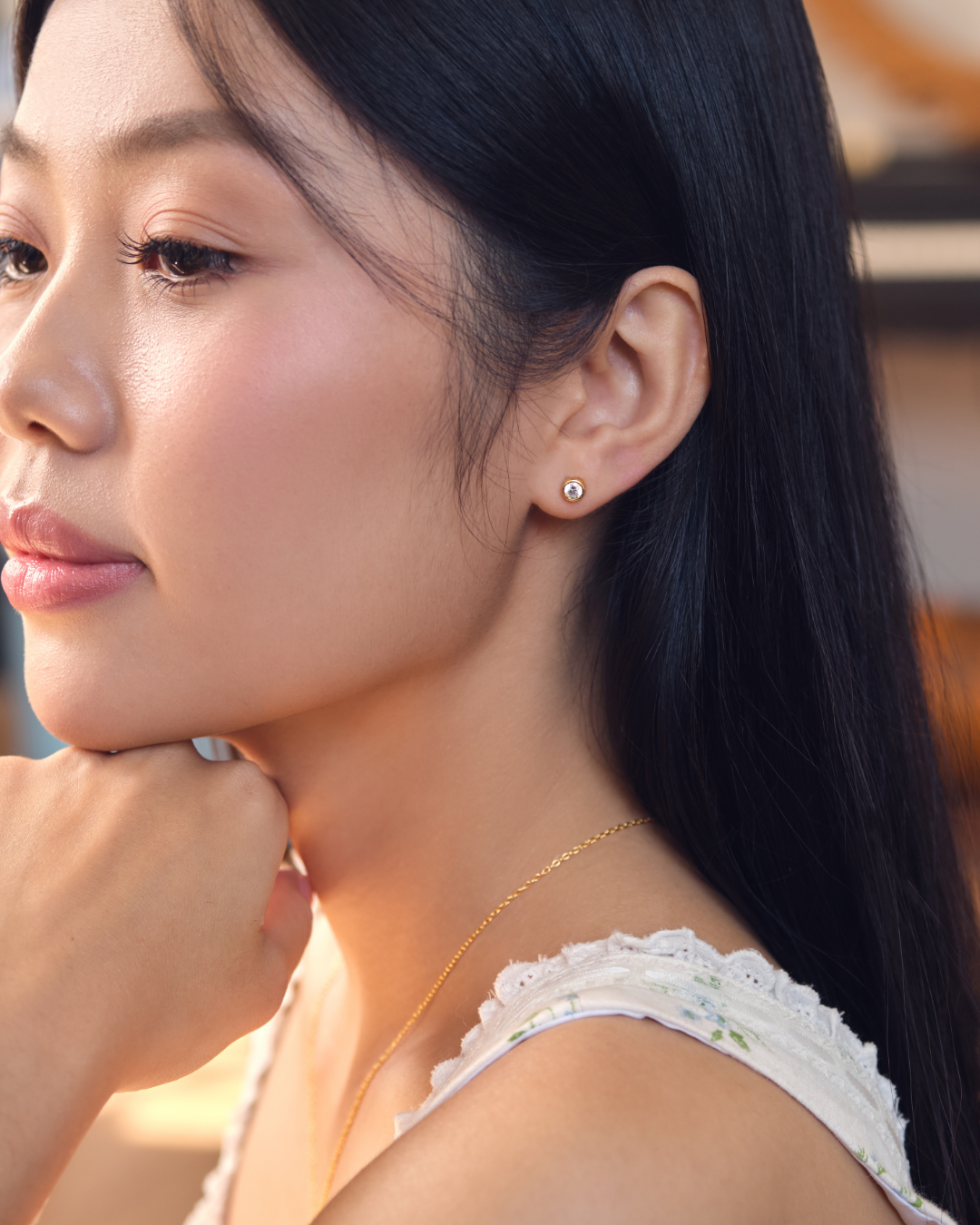 KHUYÊN TAI NỤ PERLAMUSE VÀNG VERMEIL 16K - FOCUS ĐÁ ĐƠN 