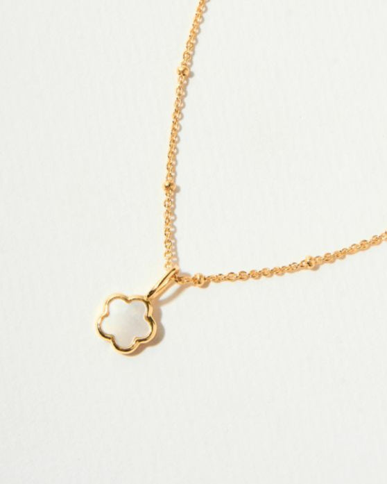 AURA PEARL CHARM