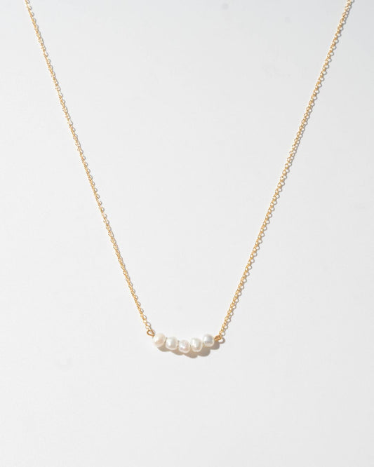 EMI MINI PEARL NECKLACE