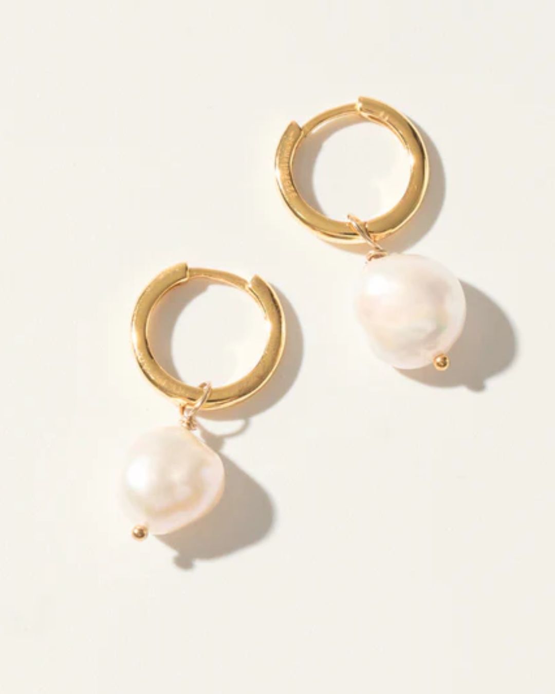 KHUYÊN TAI RƠI PERLAMUSE VÀNG VERMEIL 16K TIMELESS NGỌC TRAI TỰ NHIÊN ĐEO 2 KIỂU