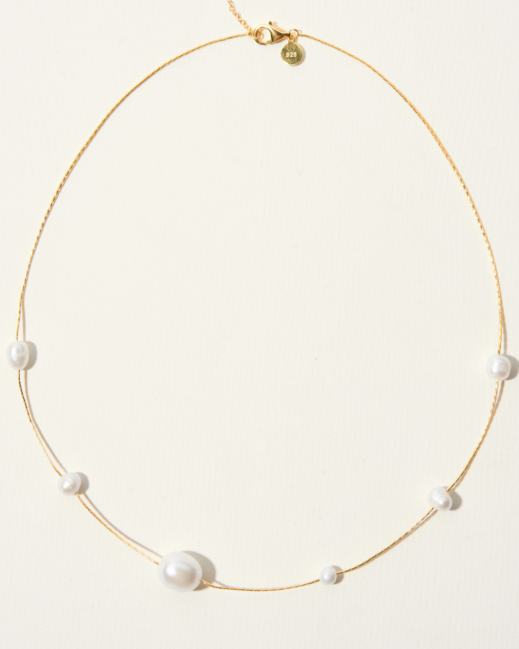 DAINTY PEARL NECKLACE