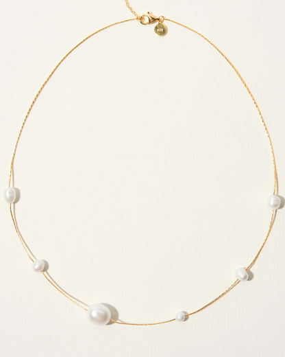 DAINTY PEARL NECKLACE