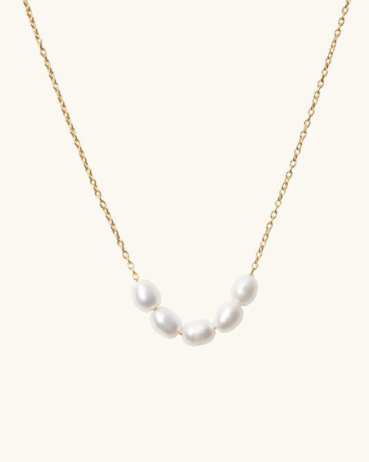 EMI PEARL NECKLACE