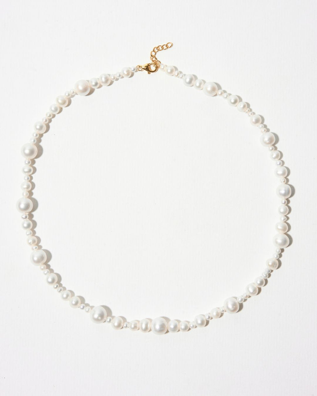 ELEGANT PEARL NECKLACE