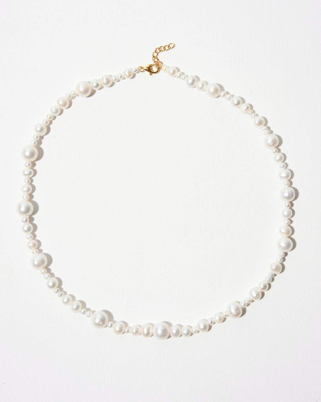 ELEGANT PEARL NECKLACE