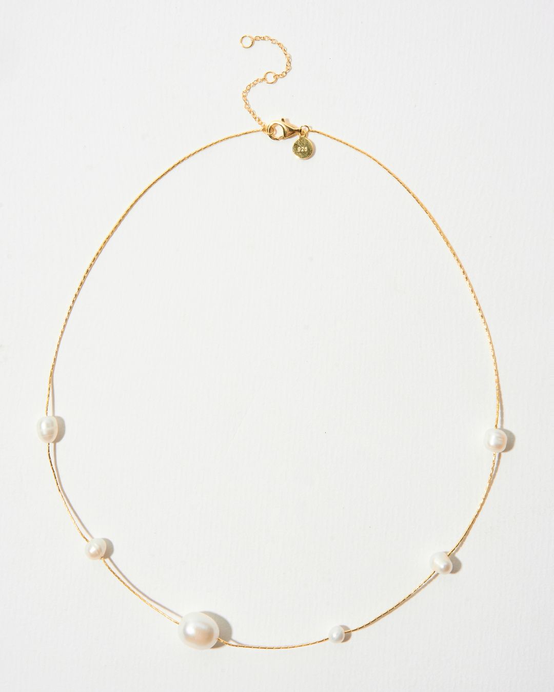 DAINTY PEARL NECKLACE