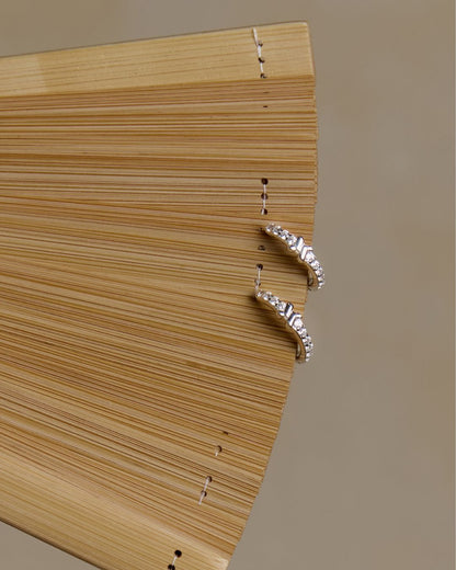 KHUYÊN TAI PERLAMUSE BẠC STERLING MINI TRÒN SHINNING X PAVE