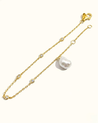 CELESTE PEARL DROP BRACELET