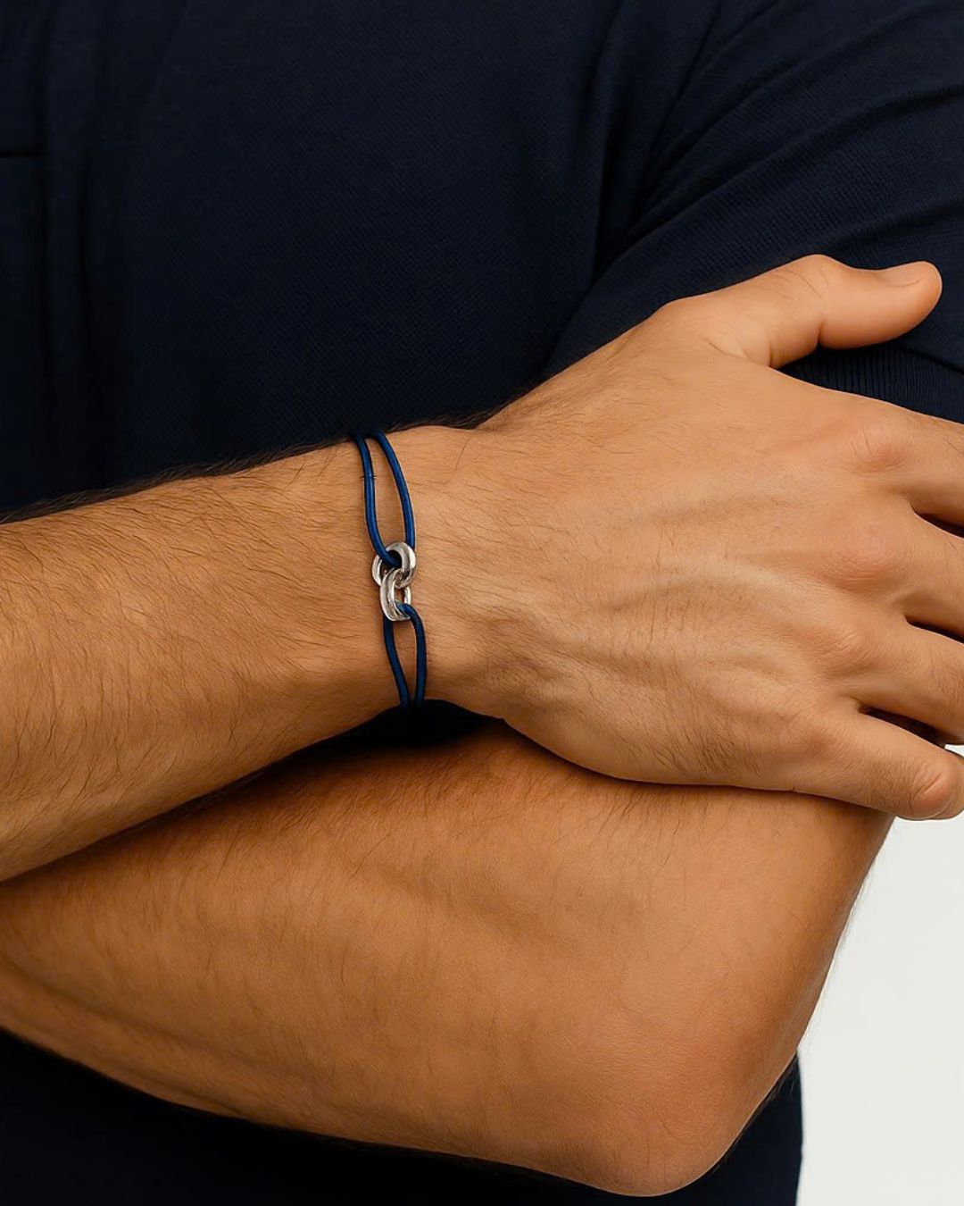 ADJUSTABLE NAVY STRING BRACELET