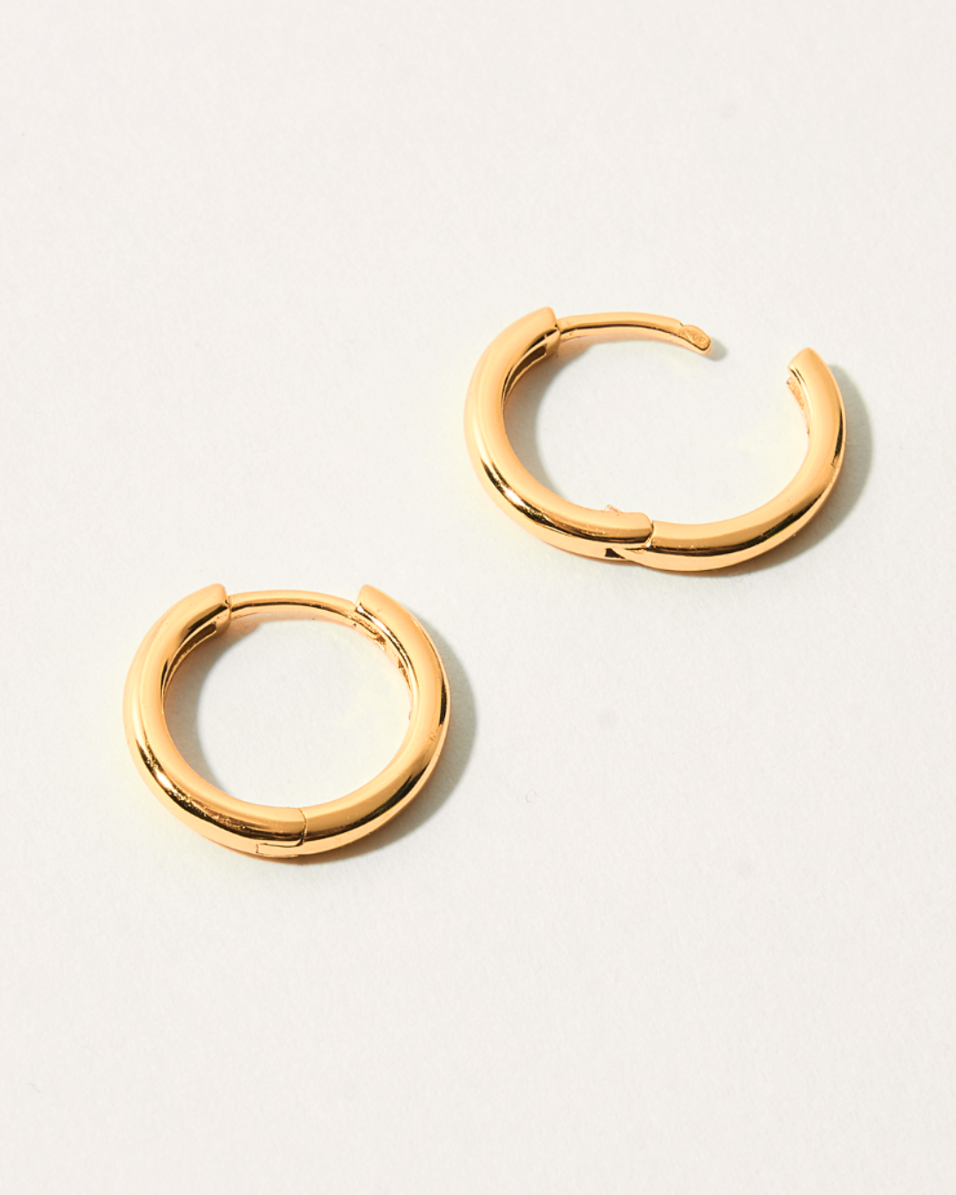 KHUYÊN TAI TRÒN PERLAMUSE VÀNG VERMEIL 16K - MEDIUM 15MM
