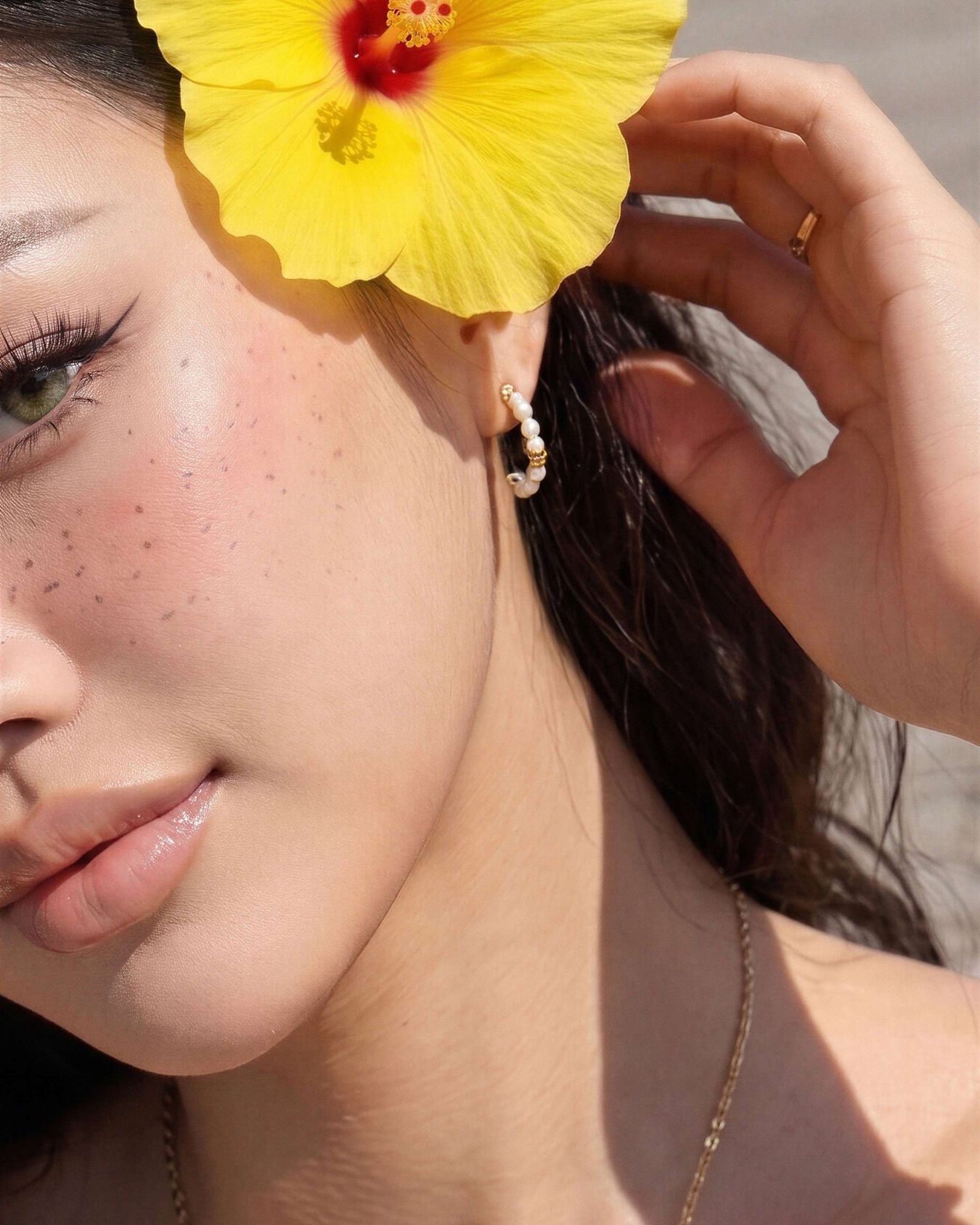 KHUYÊN TAI PERLAMUSE VÀNG VERMEIL 16K CATHY NGỌC TRAI MINI TỰ NHIÊN NƯỚC NGỌT