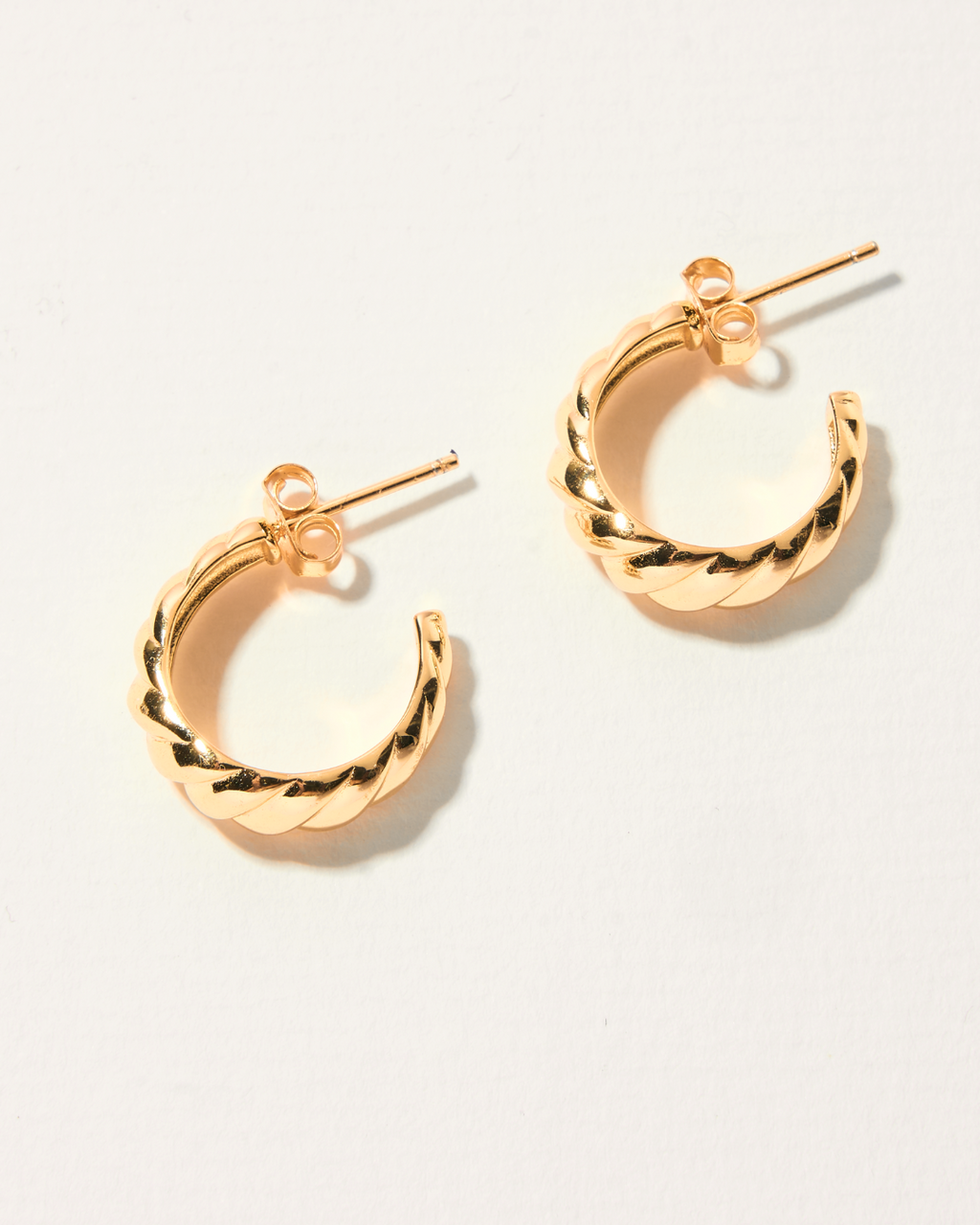 KHUYÊN TAI PERLAMUSE VÀNG VERMEIL 16K CROISSANT HOOP XOẮN