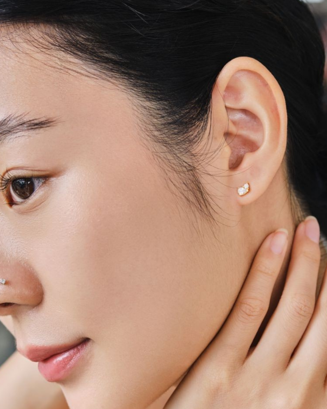 KHUYÊN TAI NỤ PERLAMUSE VÀNG VERMEIL 16K - HARMONY 2 VIÊN ĐÁ