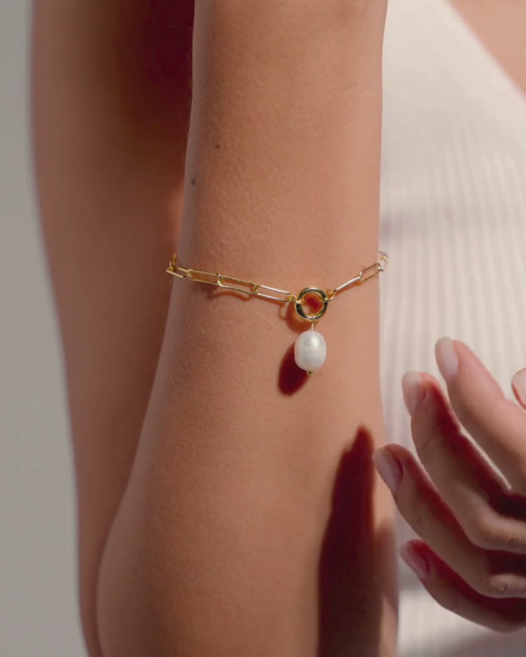 VÒNG TAY PERLAMUSE VÀNG VERMEIL 16K KẸP GIẤY CÓ KHÓA THÊM CHARM LINH HOẠT 